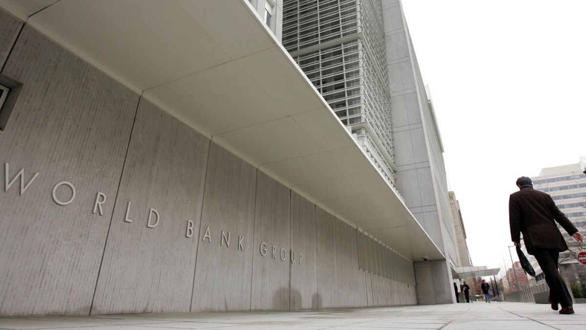 Önümüzdeki üç yıl içinde Mısır'a Dünya Bankası'ndan 6 milyar dolar destek