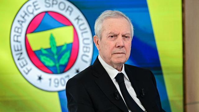 Fenerbahçe'de Seçim Öncesi Forvet Yarışı Şekilleniyor: Vlahovic Sürprizi Gelişmeleri